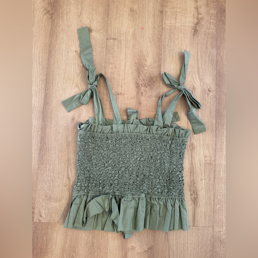 Green Ruffle Tie-Front Top Size M - Picture 7 of 7